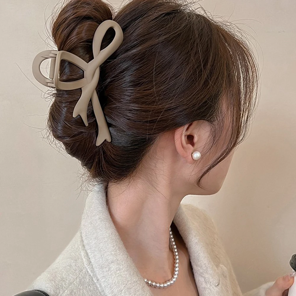 Women Temperament Large Hair Clip Claw For Women Female Shark Clip  Black Hair Grabber Fashion Back Head Hair Clip Accessories