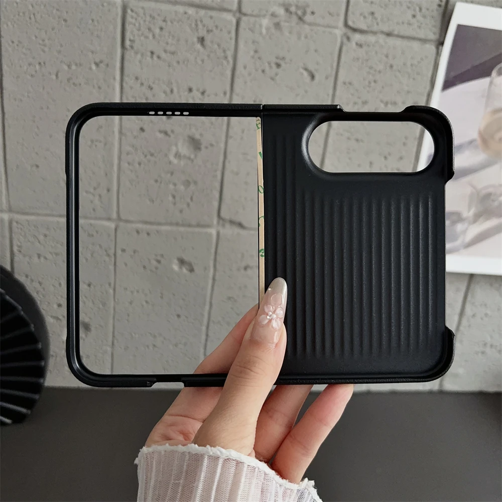 Enhanced Magnetic Phone Case with Carbon Fiber Pattern – Soft TPU Shell for Magsafe Charging, Anti-Knock Protection