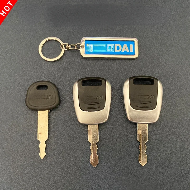 2PCS Key For Excavator R75VS 130-9 305-9 150VS 215VS 305VS Excavator Switch Key