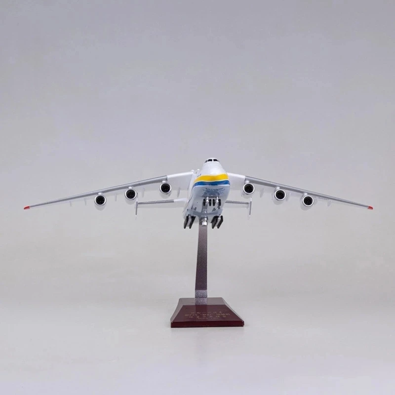 Antonov 225 モデル 1/200 スケール ScaleModelStore.com :: JC Wings 1:200 - LH21225 - Antonov