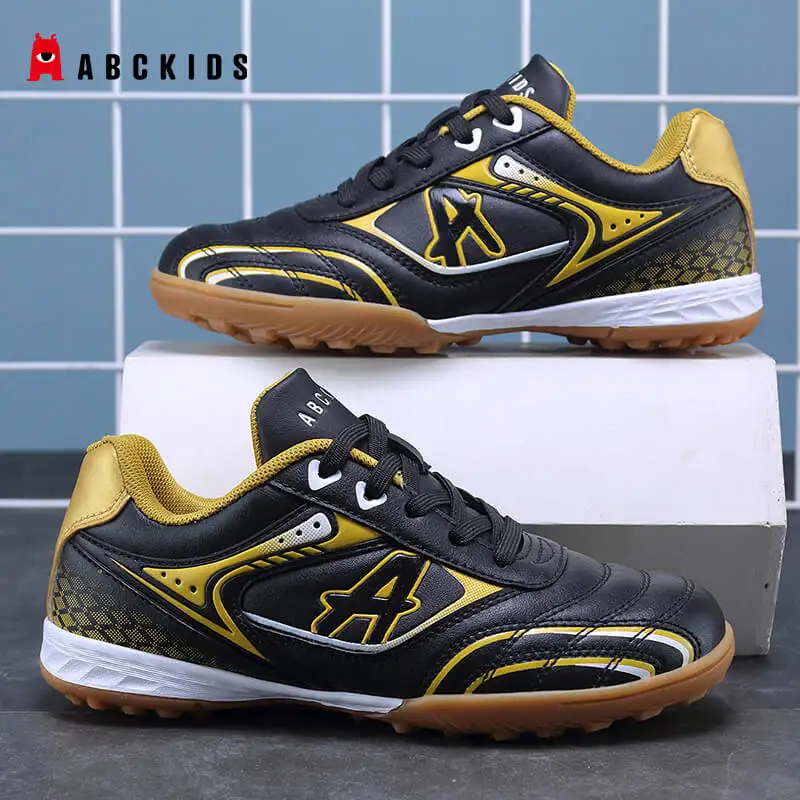 2023 Hot Sale Kids Indoor Soccer Shoes for Boy Turf Children Football Shoes Leather Teenage
