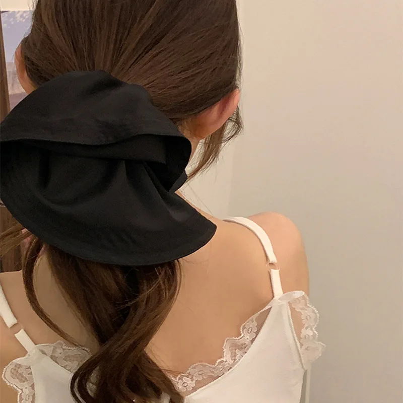 Elegant Black Pleated Fabric Hair Ties - Fashionable Scrunchies