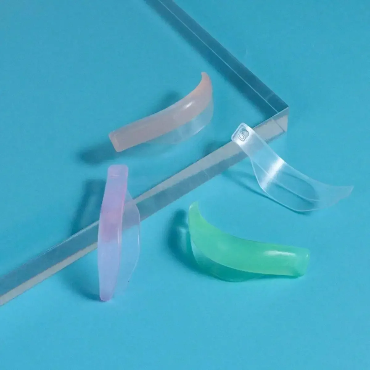 4 사이즈/8개입 속눈썹 부스트 패드 자가 접착 재사용 가능 실리콘 속눈썹 영구 스틱 L컬 속눈썹 부스트 쉴드 DIY용