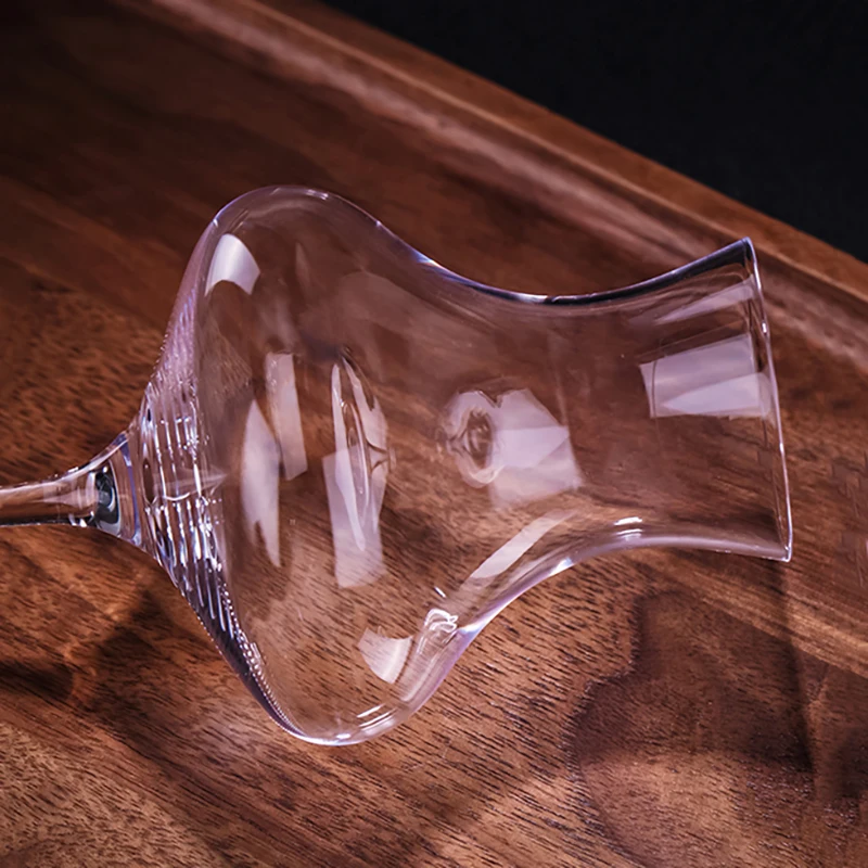 Description Picture 4 of itemLead-free Crystal Smelling Glass Whisky Glass  Goblet Tasting Glasses Neat Brandy Snifter Wine Tasting Glasses