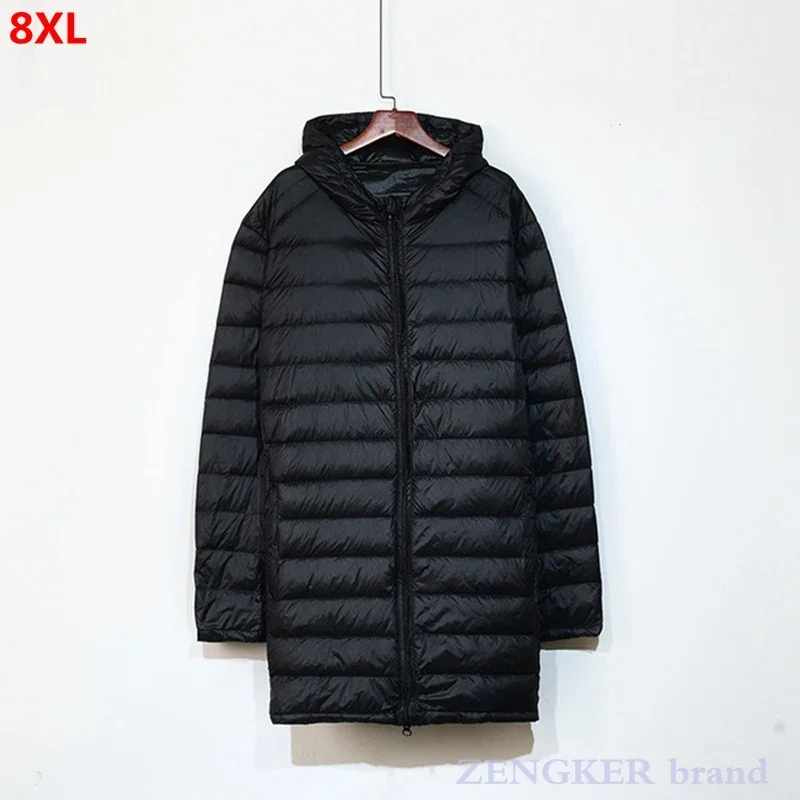 Große mittellange, leichte Herren-Daunenjacke mit Kapuze