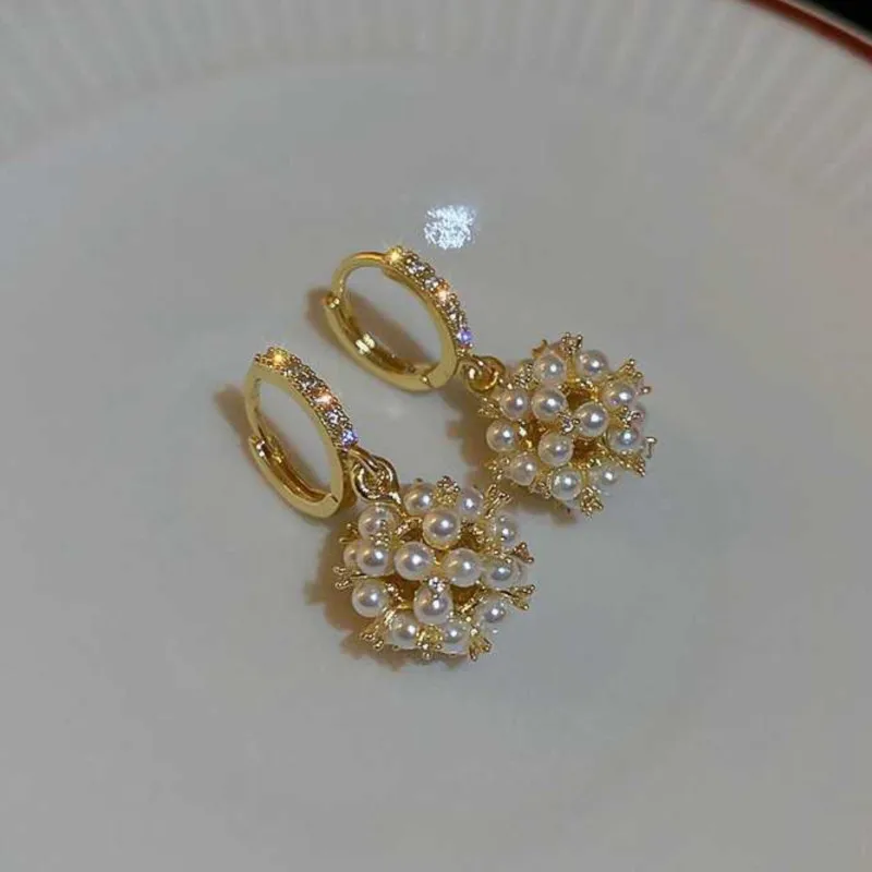 2024 New Trend French Pearl Zircon Hoop Earrings for Women Delicate Summer Fashion Ball Dangle Earring Jewelry Gifts