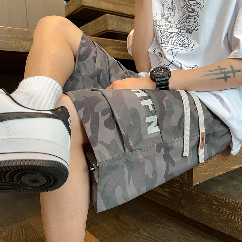 Camouflage Cargo Shorts Men Streetwear Korean Tide Loose Knee Pants Casual Basketball Sweatpants Hip Hop Shorts