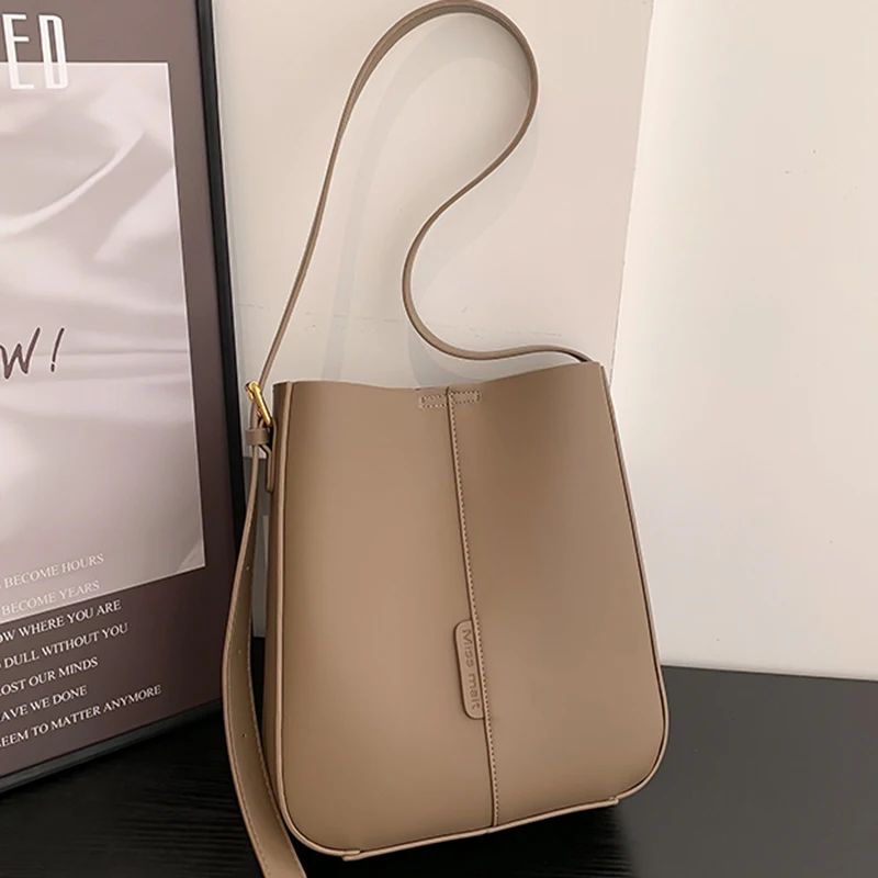 

Simple Large Capacity Messenger Bag For Women New PU Leather Shoulder Pack 2022 Elegant Ladies Crossbody Bags