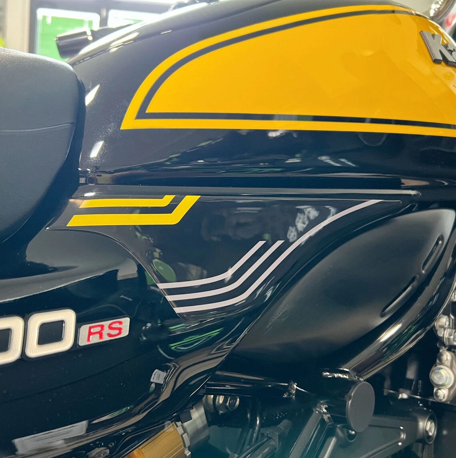 ͻŰ Z900RS Se 2022   ׼, 3D    ƼĿ ŰƮ, ũ е ȣ