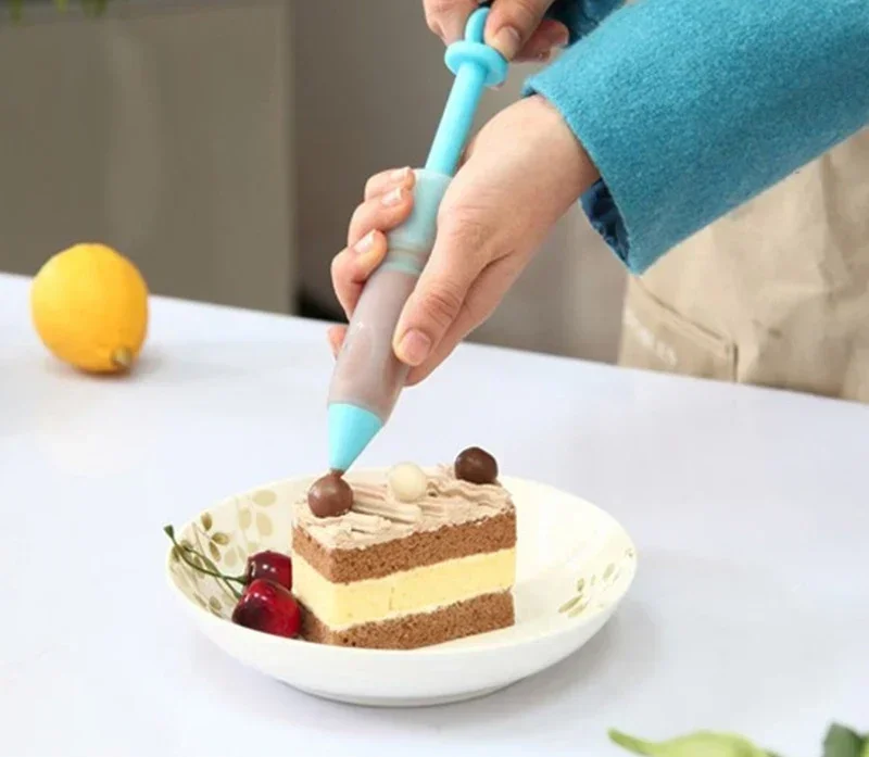 Silicone Cake Decorating Pen Icing Tools with PCS Piping Tips