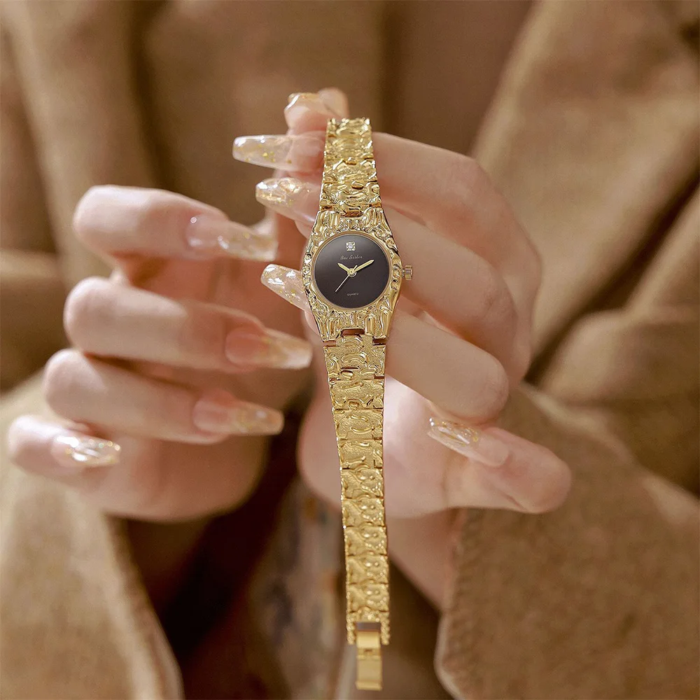 Retro Fashion Women's Watch Exquisite Pattern Gold Silver Strap Circular Dial Quartz Wristwatch Accessories Clock Gift_voghion.com