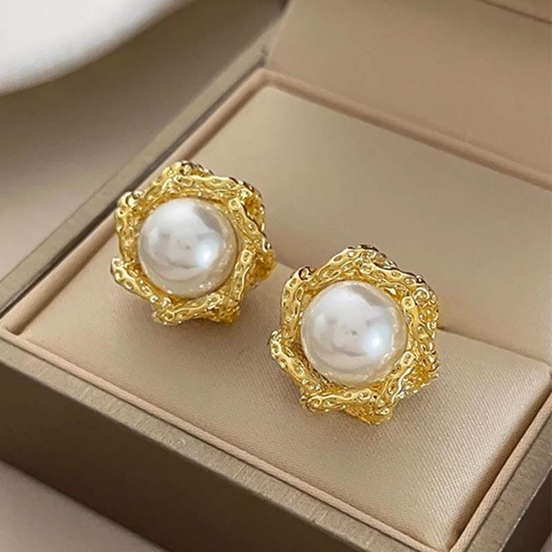 Korean Style Light Luxury Stud Pearls Earrings for Women Jewellery Metal Jewelry Party Gifts