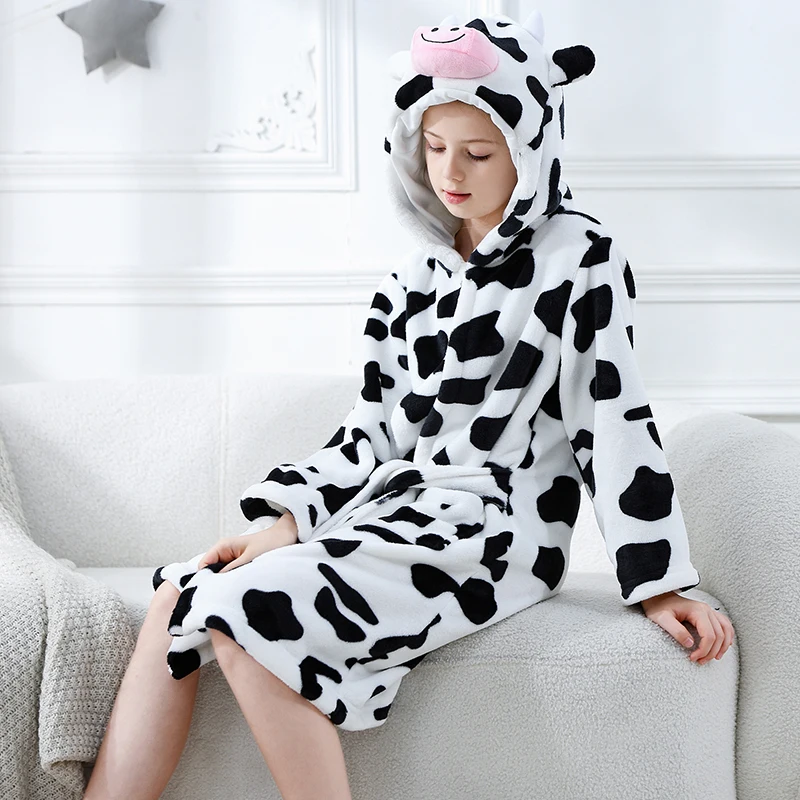 Winter Children's Flannel Bathrobes Girls Sleepwear Robe Baby Cow Robe Boys Pajamas Comfort Kids Cartoon Homewear 3-13 Years