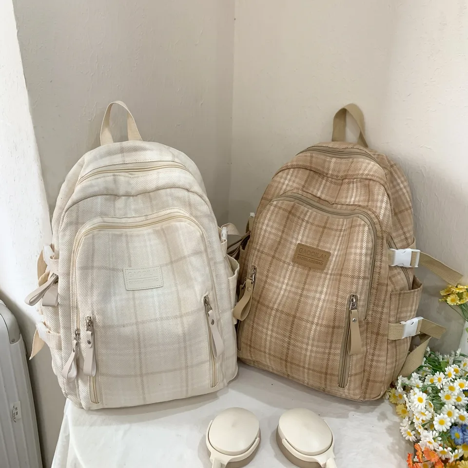 大人気★ ★CKJ Ultra Light Round Backpack★追跡可 0Z5A1492.jpg?v=1723871897&