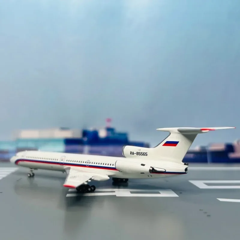 1/400 Scale Tupolev NG54009 Russian Air Force Tupolev Tu-154B-2 RA
