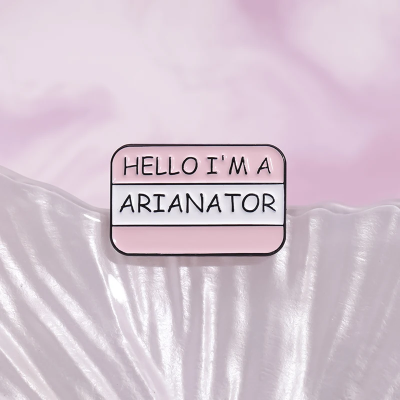 �Thank You Next Hello I'm A Tourator“, lustige Zitate, Emaille-Anstecknadeln, kreative Cartoon-Metallbroschen, Anstecknadel, Zubehör als Geschenk – Detail 11