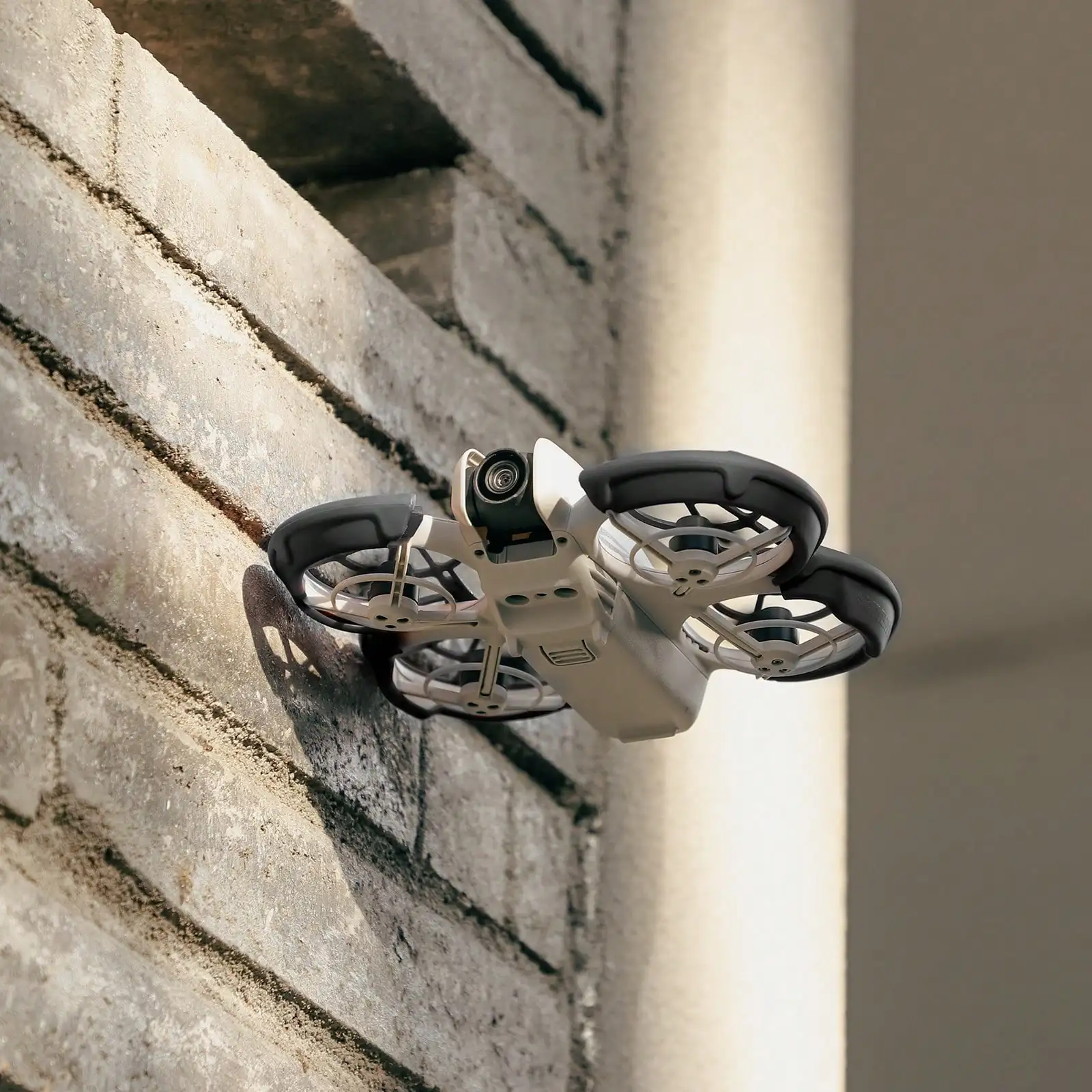 Lot de protège-hélices colorés pour DJI Mini 3 Pro : rouge et orange, pour une sécurité visible en vol.