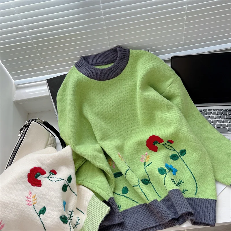 

2022 New Autumn And Winter Women's Pastoral Style Flower Embroidered Loose Contrast Color Sweater Shirt