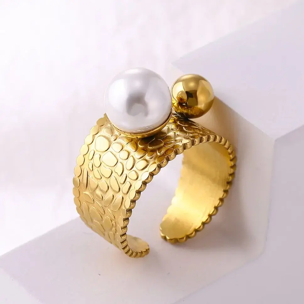 Vintage Geometric Pearl Ring