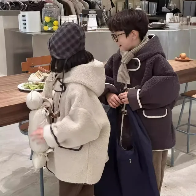 Winterjacke mit Lammfellimitat