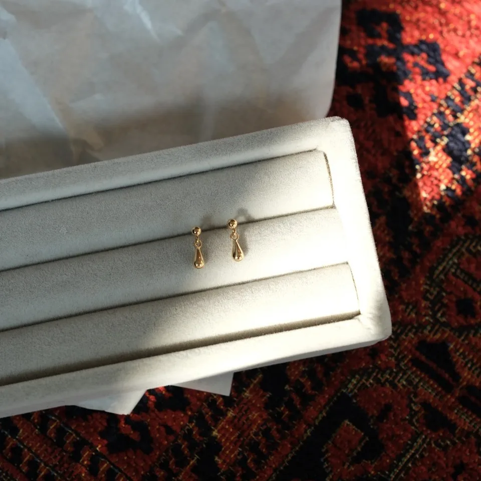 Orecchini A Perno In Argento 925 Placcato Oro 14k Con Zirconi Taglio Baguette - Donne, Ipoallergenici