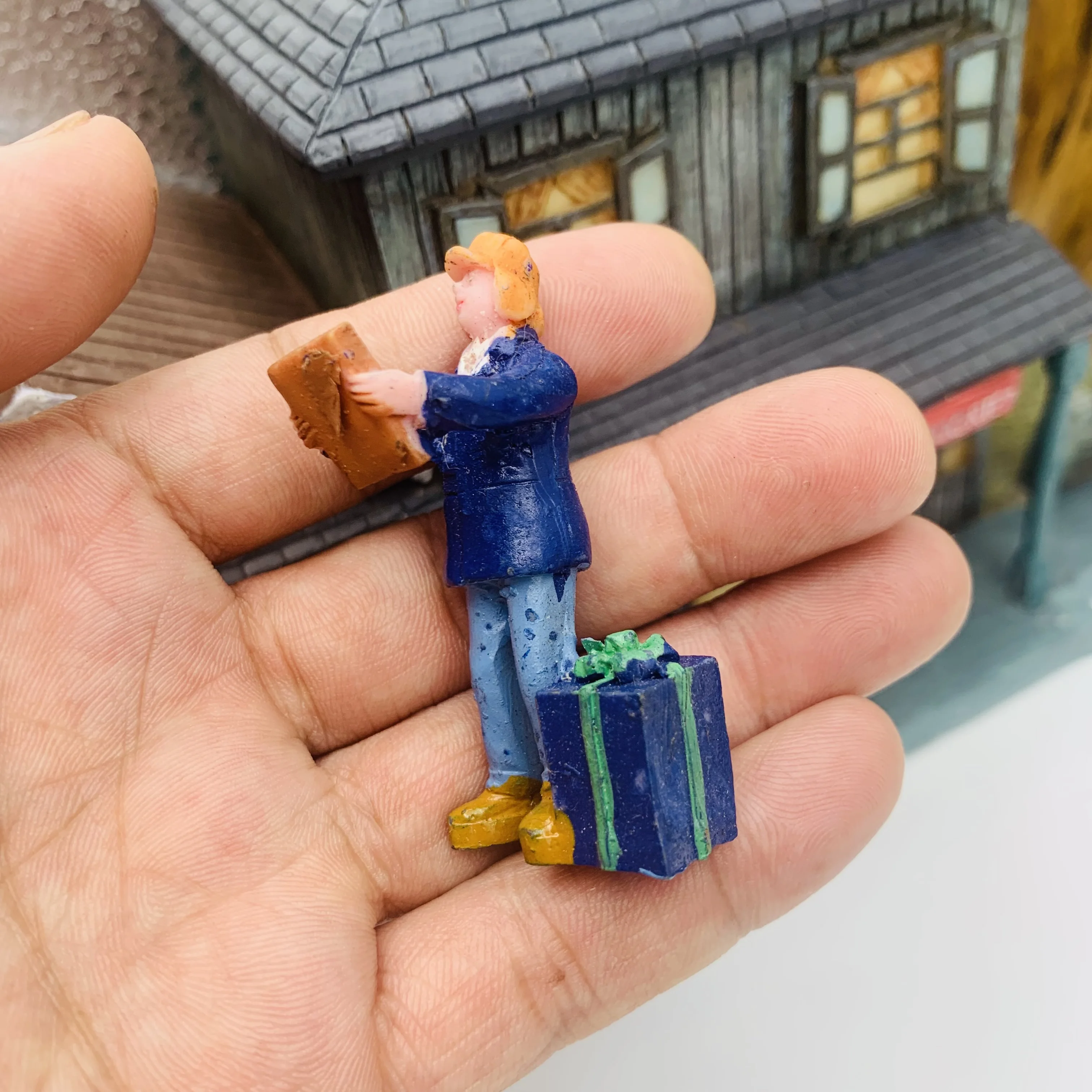 Halloween Christmas Etc. Figurines & Miniatures Sand Table Decoration Articles Handicraft Gifts Desk Sculpture Resin Ornaments Garden Decoration Animal Ornaments