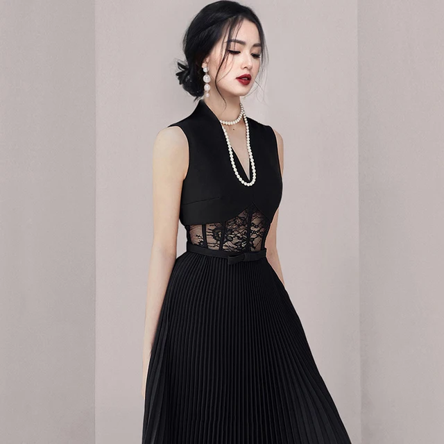 Runway-Inspired Elegance: The Runway Party Dress 2024