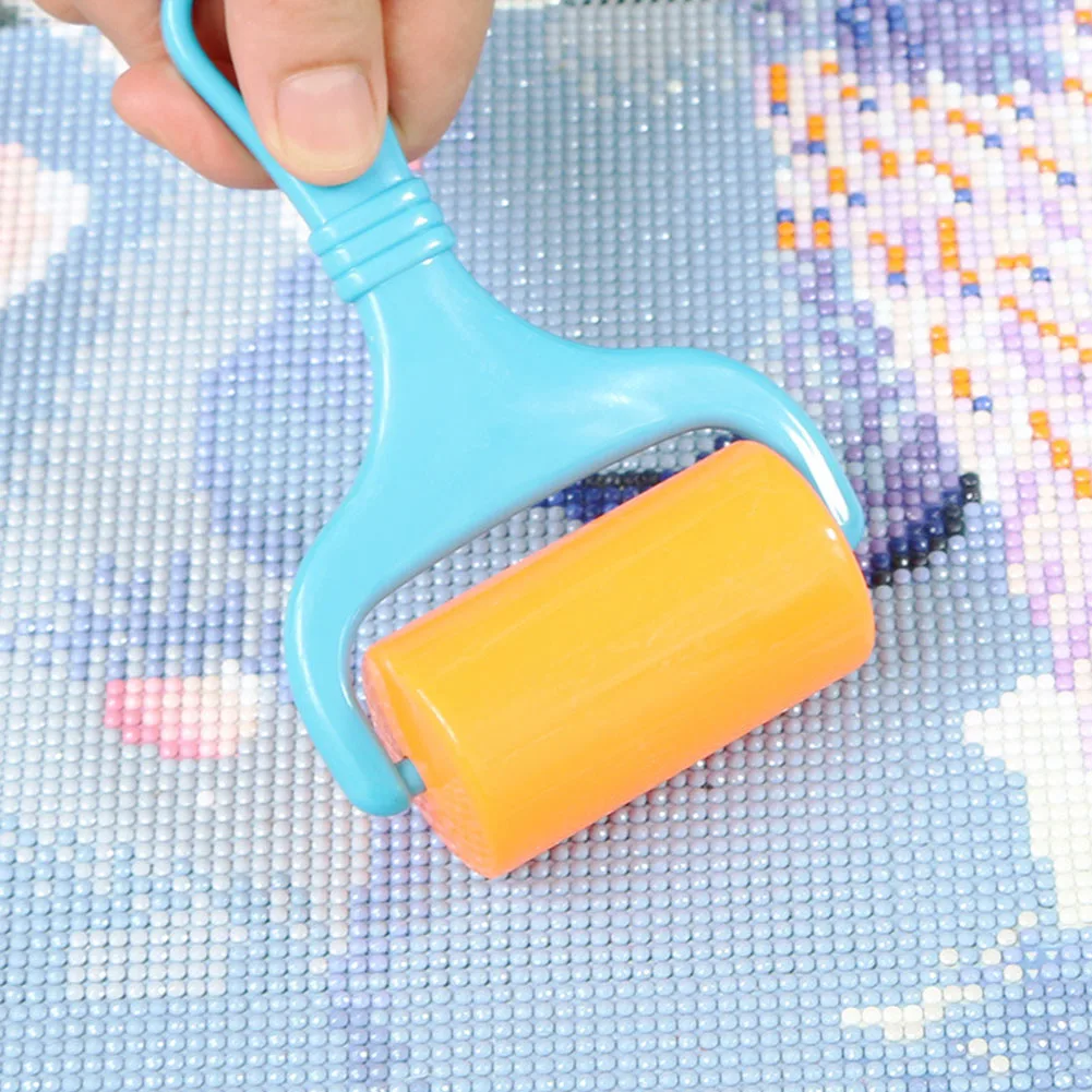 

Plastic Roller for Effortless Sticky Ensures Secure Attachment of Canvas and Diamonds for Flawless Diamond Drawings