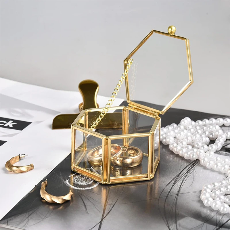 Hochwertige sechseckige Ringbox aus Gold und Schmuckzubehörbox aus goldenem Glas, luxuriöse und retro Schmuckaufbewahrungsbox. – Detail 9