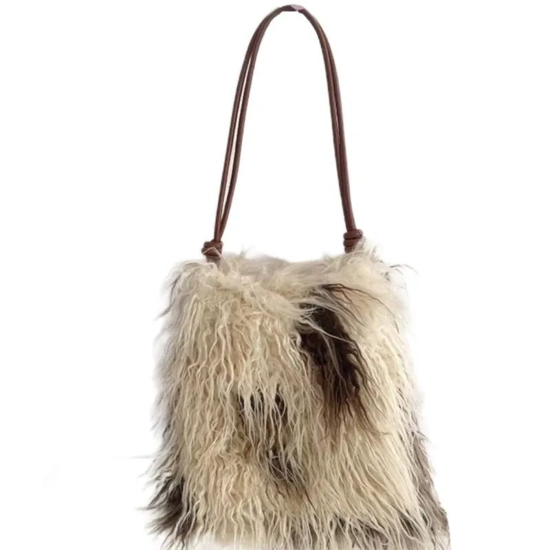 Harajuku Beige Plush Tote Bag Women Soft Large Capacity Shoulder Bag Ladies Y2k Aesthetics Unique Distinctive Crossbody Bag 2025