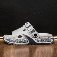 Nouvelles Sandales d'Été pour Hommes : Claquettes de Plage, Sabots d'Extérieur, Tongs Souples en EVA, Chaussures Décontractées de Jardin pour Hommes, Chaussons de Rue Masculins 3