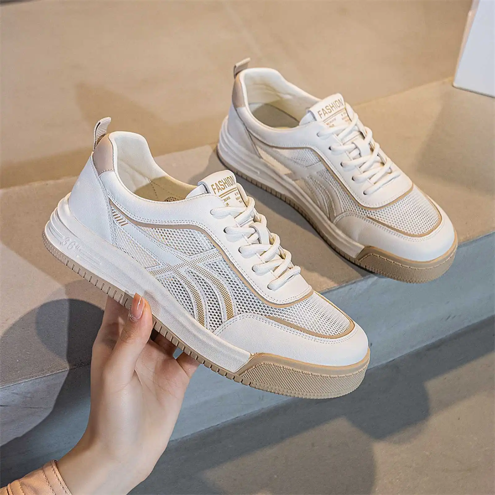 Spring Autumn Mesh Breathable Flat Bottom Casual Sports Shoes Outdoor Casual Large Size Sports Breathable Women's Shoes 36-43