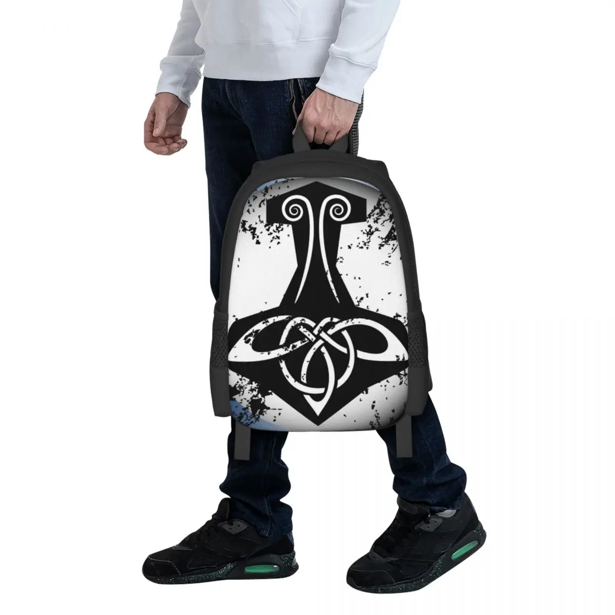 Рисунок 2 - Рюкзак с логотипом кельтского молотка