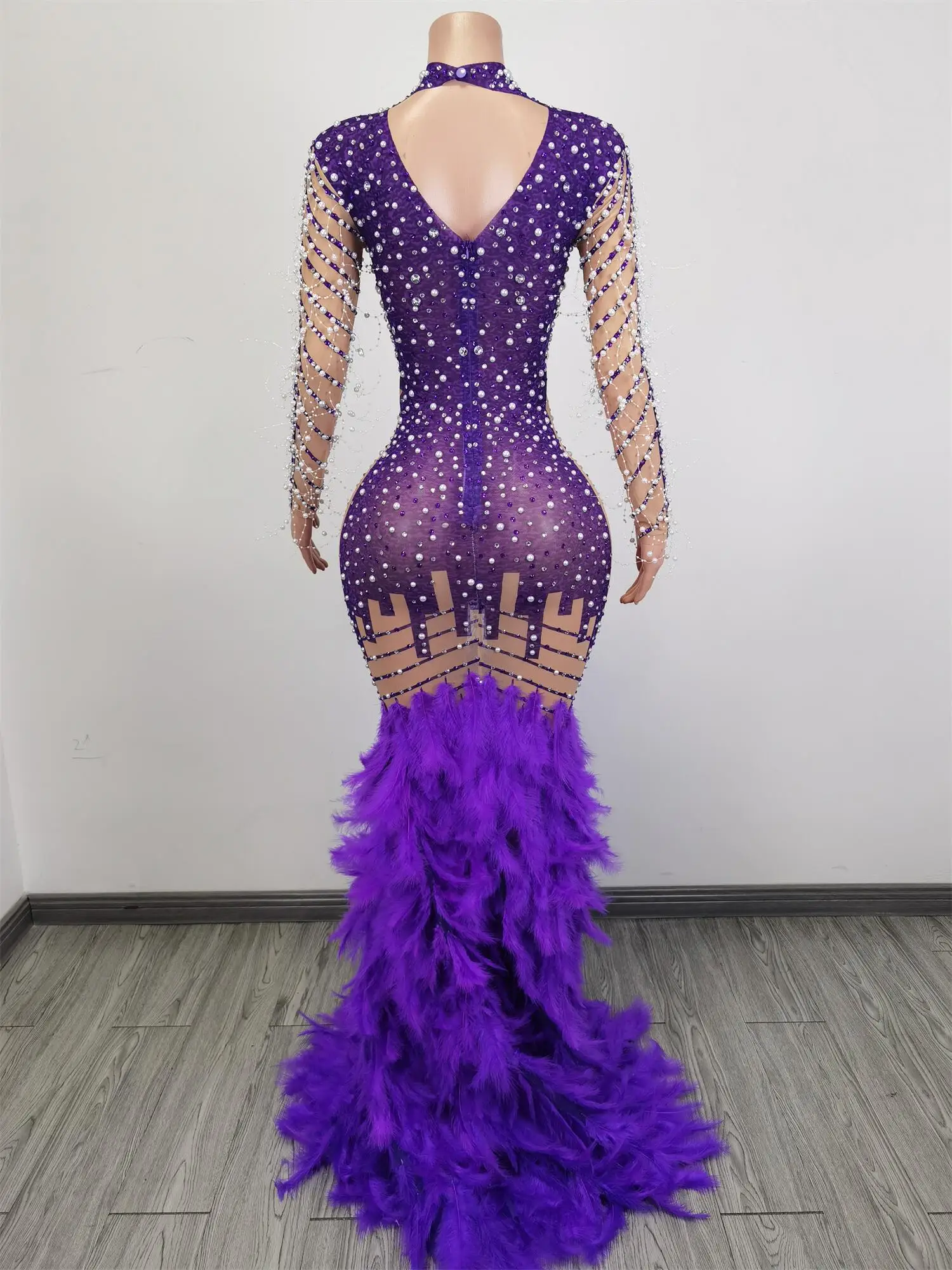 Рисунок 3 - Женское сексуальное сценическое платье