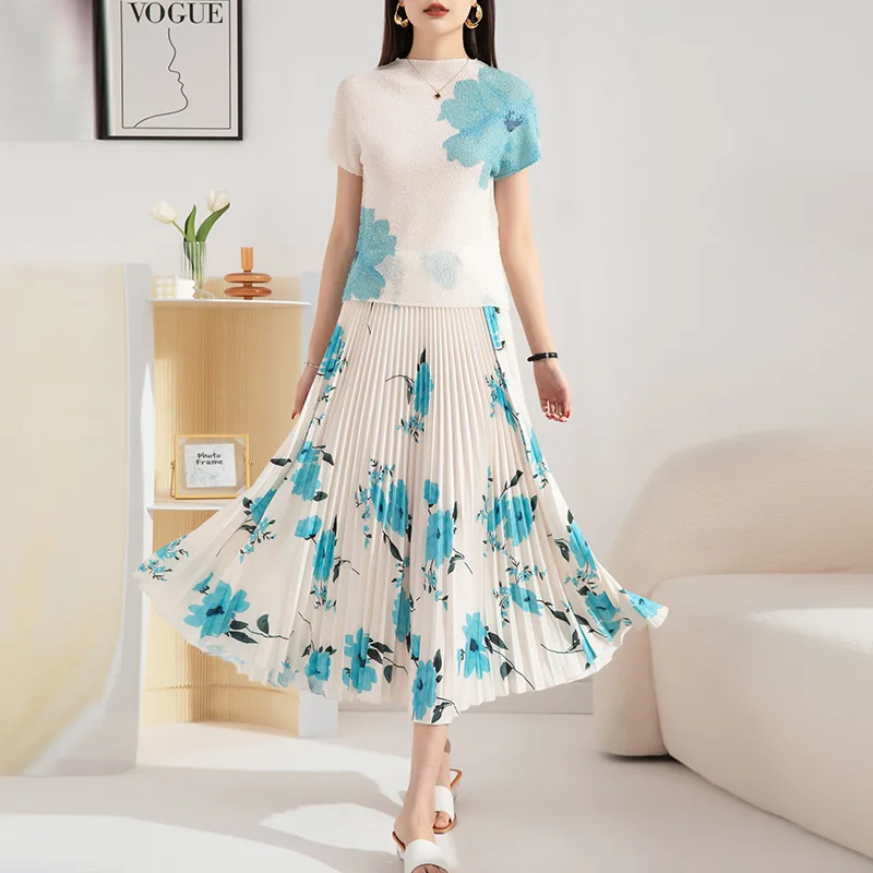 

Women's floral print skirt suit Miyake Pleated 2023 spring new short sleeve crewneck T-shirt + large hemline skirt
