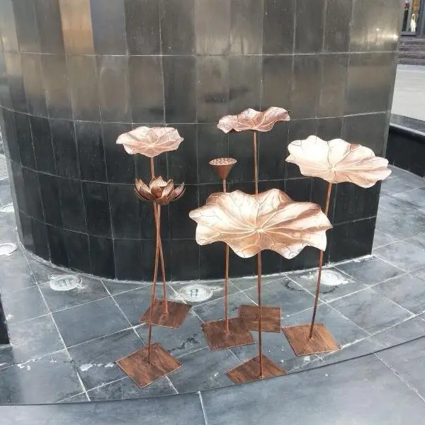 

Chinese Wrought Iron Golden Lotus Leaf Lotus Floor Adornments Hotel Villa Club Ornaments Crafts Courtyard Pool Accessories Art