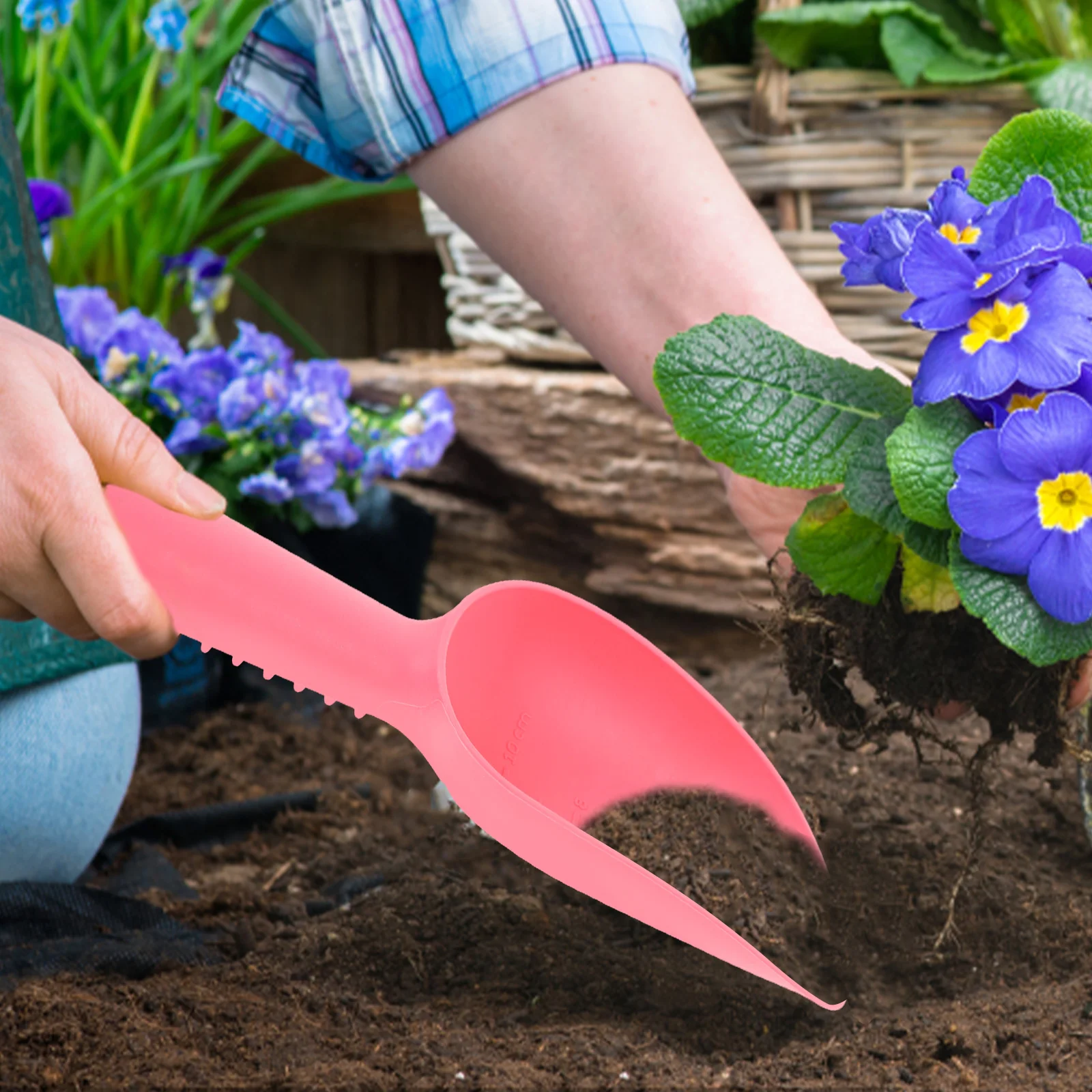 2 PCS Plastic Hand Trowel Homegrown Gardening Tool Flowerpot Break Scoop for Garden Plant(Blue and Pink)