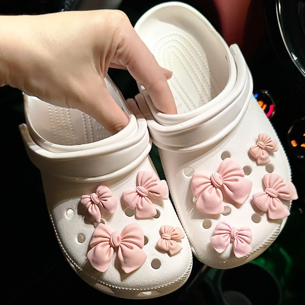 8개 나비 신발 참 장식 핑크 리본 신발 액세서리 소녀용 구멍 있는 신발 DIY 선물