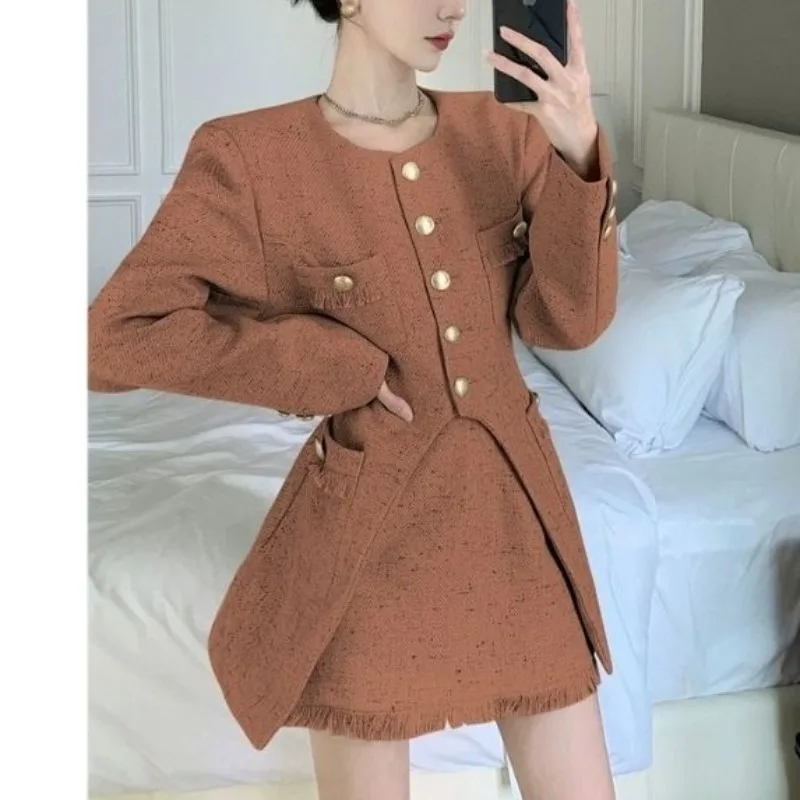 Autumn Women's Round Neck Long Sleeved Chic Split Single-breasted Pockets Woolen Coat High Waist Tassel Half Skirt Two Piece Set women office single breasted tweed blazer coat wool blends jackets thick vintage long sleeve pockets female outerwear chic tops