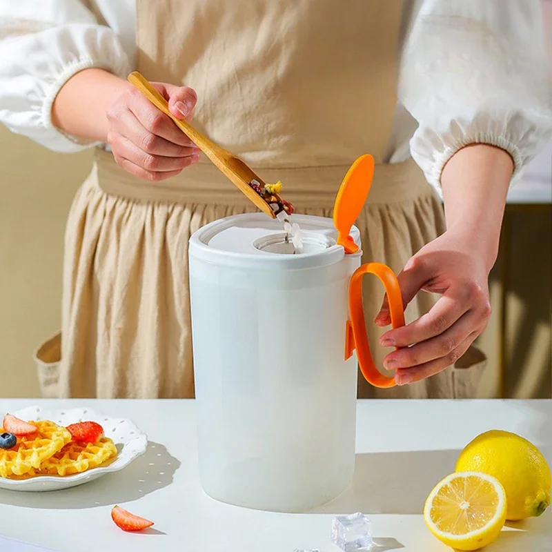 1550ml Plastic Water Pitcher For Parties With Lids Juice Pitcher Jug For Water Kitchen Necessities New Apartment