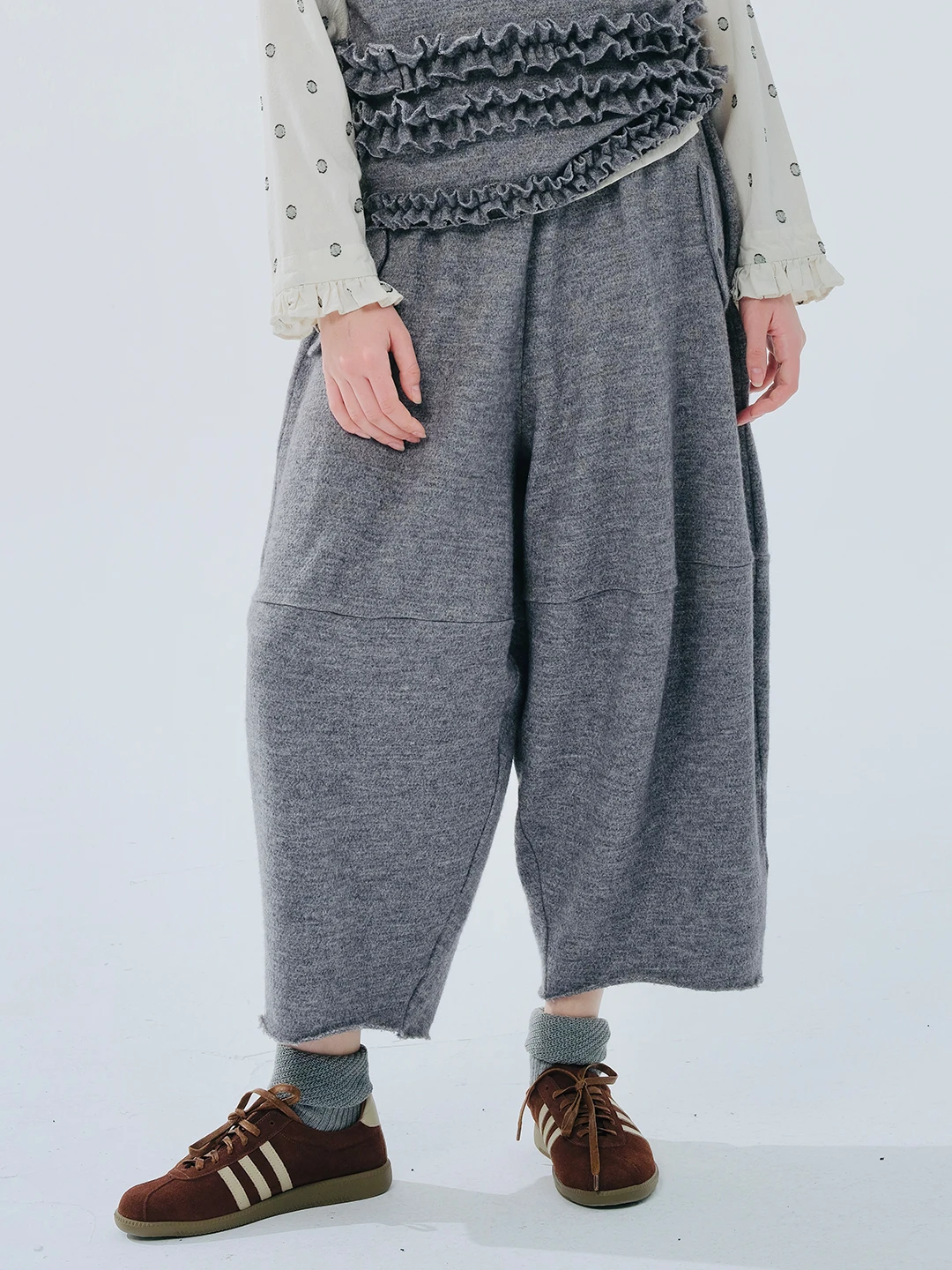 IMAKOKONI original design elastic waist solid color pocket casual trendy nine-point pants wide-leg pants women's spring 244444