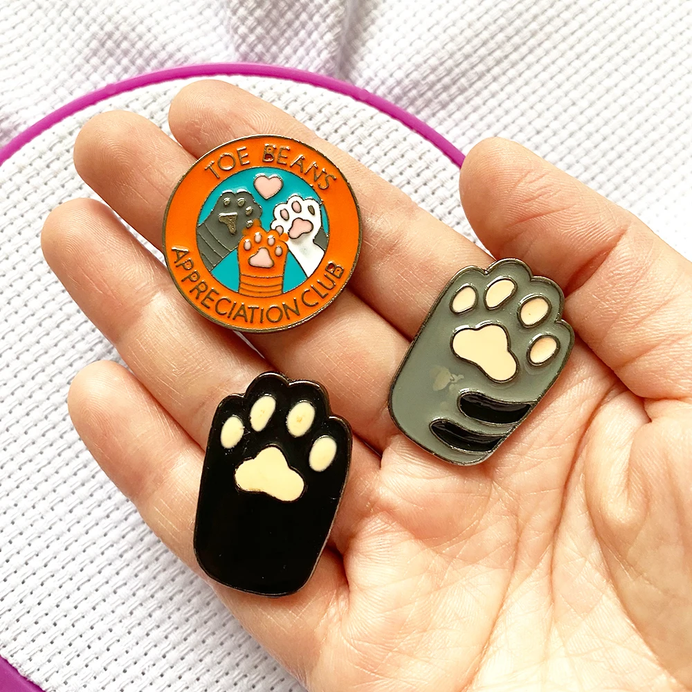 Cross Stitch Tool, Magnetic Cat Orange Needle Minder for Embroidery Needle  Nanny DIY Sewing Needlework Accessories