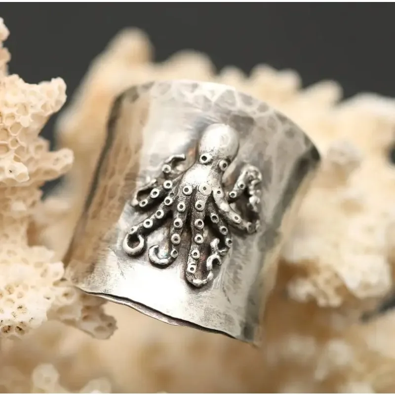 Simple and Personalized Retro Octopus Engraved Ring for Women Men Vintage Punk Gothic Irregular Ring Jewelry Серьги Женские
