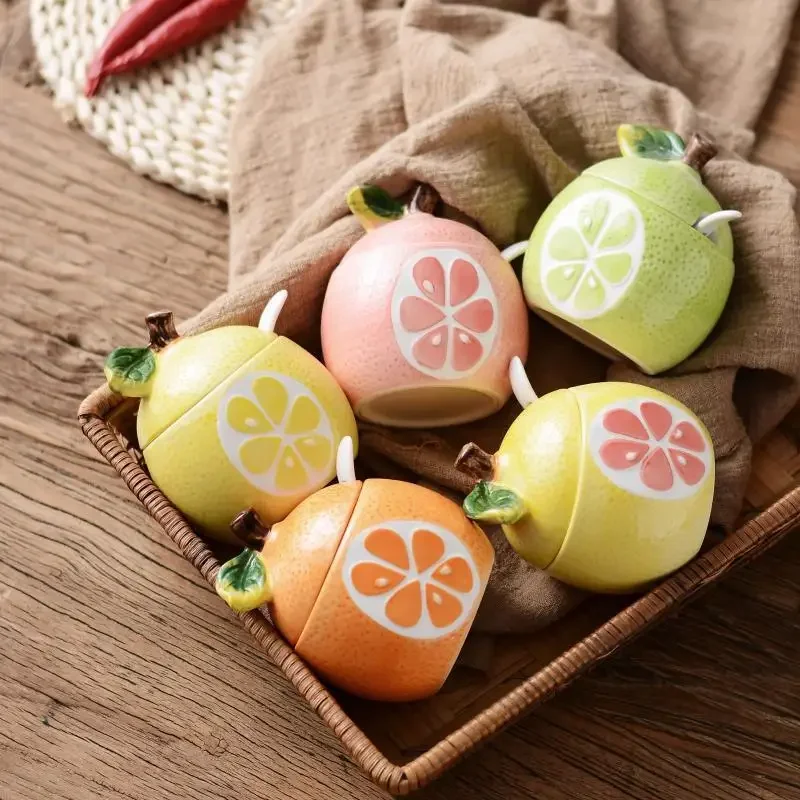Seasoning jar salt shaker spices bottle salt pepper shakers Creative Fruit-shaped Ceramic Spice Jar Salt Shaker and Pepper Container Oil Bottle Kitchen Household Goods Spice Storage Jar