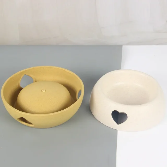 Supplies Dog Bowls and Rice Bowls Plastic Heart-shaped  Bowls Pet Bowls and Cat Food Bowls Wholesale 3
