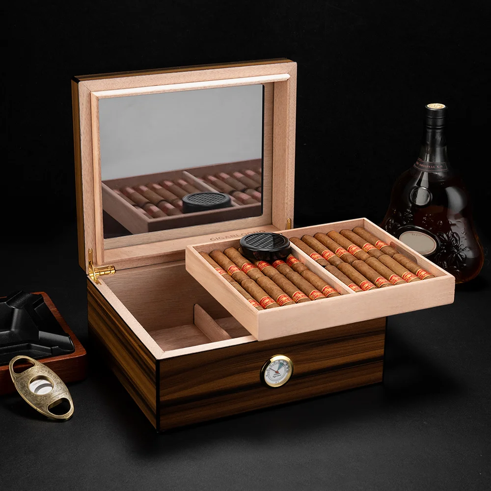 S08e91c18a2d84538a175464087cd6c3bF Zigarrenhumidor aus spanischem Zedernholz mit großer Kapazität