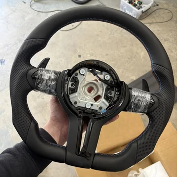 Volante personalizzato adatto per BMW F30 F10 F31 F20 E60 E90 Materiale in pelle Sterzo sportivo Accessori per auto di alta qualità