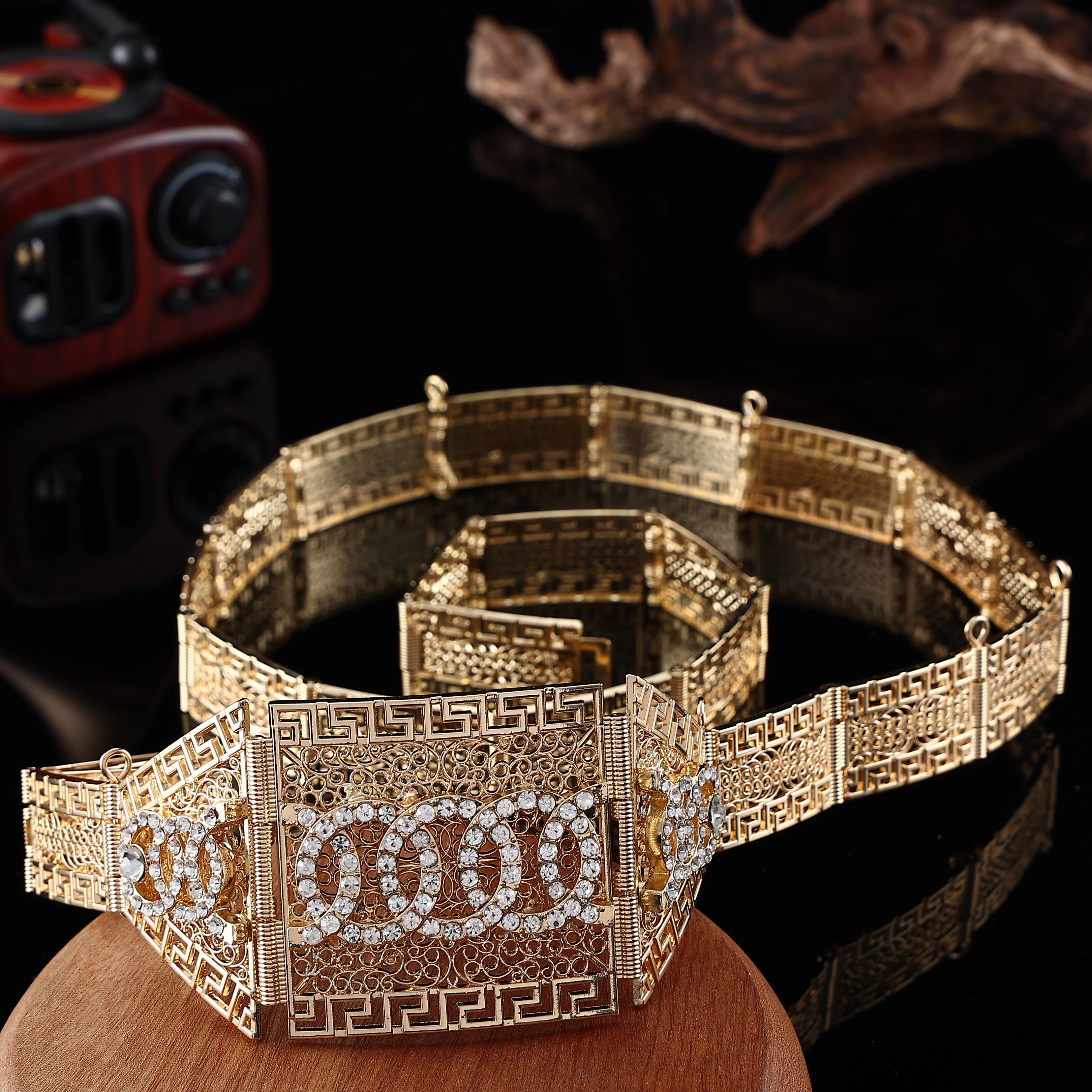 Robe De Bal Ceinture Chaîne Argent Pour Femme Élégante Et