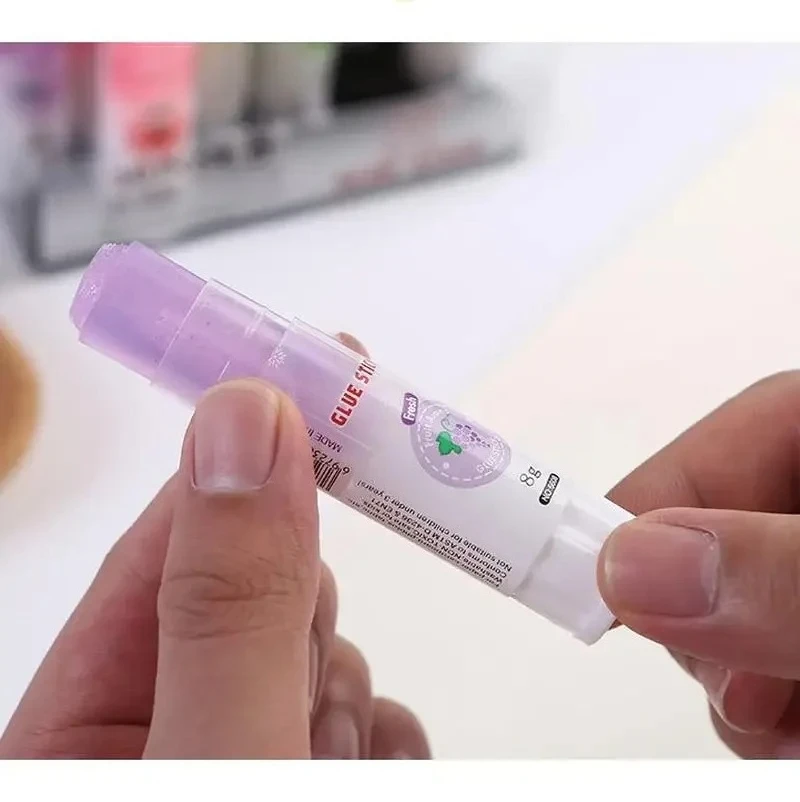 4 Pcs 귀여운 다채로운 스타일 접착제 스틱 높은 점도 Glutstick 고체 접착제 종이 스티커 편지지 사무용품