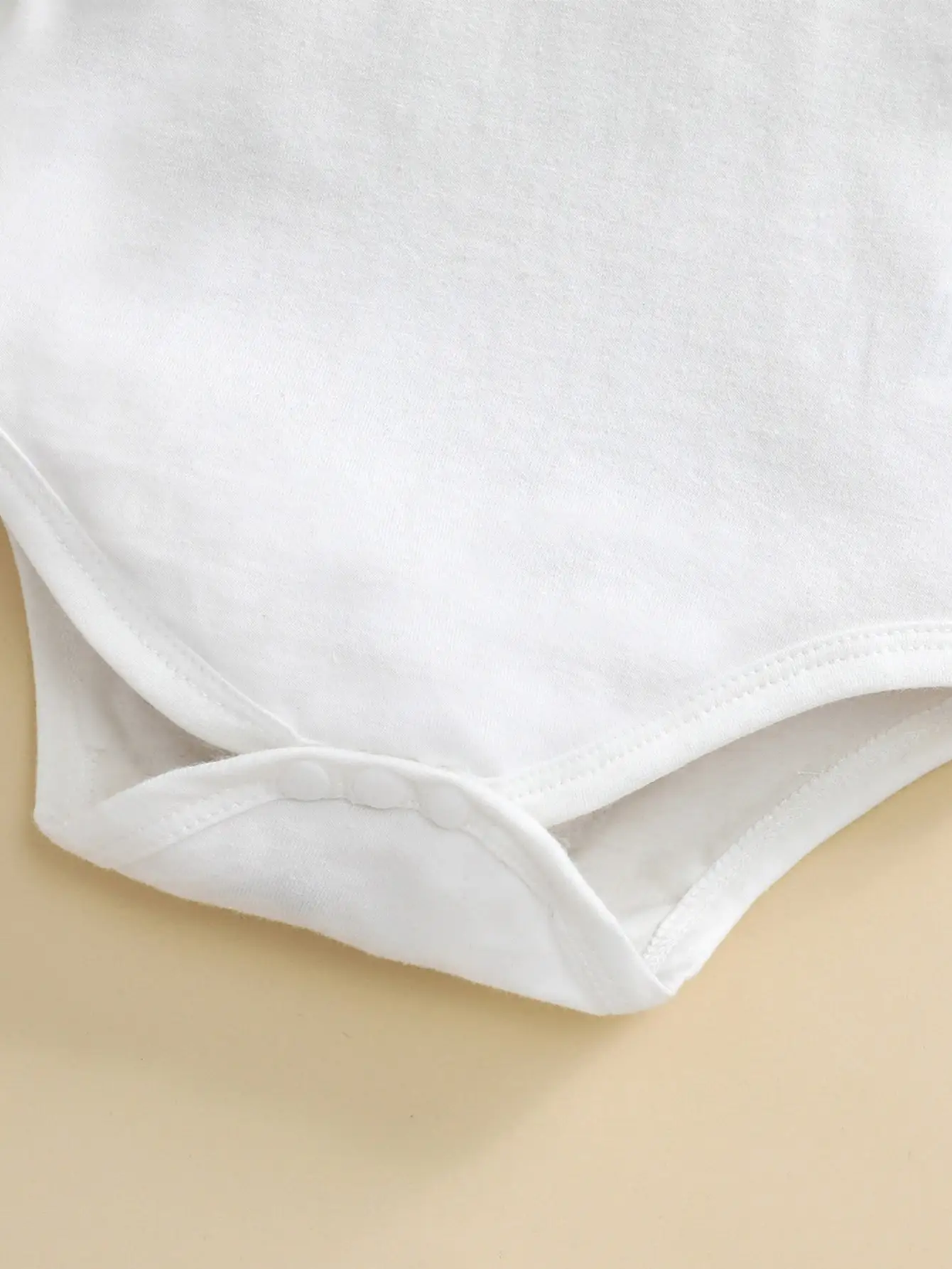 흰색 인형 칼라 탑, 갈색 코듀로이 어깨 끈 스커트, 가족 파티 세트가 포함된 여자  가을 섬세한 스타일 복장